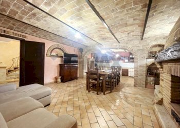 Sala da pranzo - Casa indipendente Roccamontepiano - foto 65