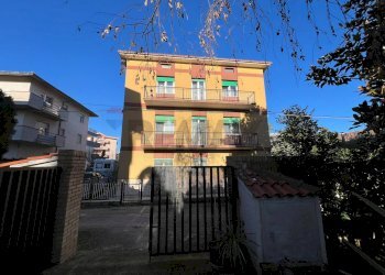 Edificio all\'aperto - Quadrilocale Via Olmo Di Riccio
 
54, Lanciano - foto 10