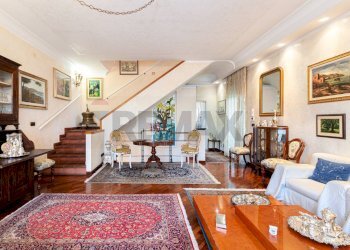 Soggiorno - Villa Viale Gorgia di Leontini
 
260, Roma - photo 10