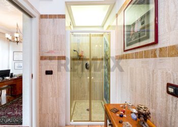 Bagno - Villa Viale Gorgia di Leontini
 
260, Roma - photo 16