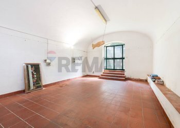 Stanza vuota - Commercial Premises Piazza Della Libertà
 
2, Monterotondo - photo 6