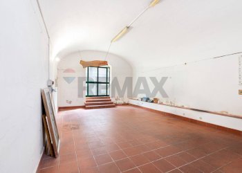 Stanza vuota - Commercial Premises Piazza Della Libertà
 
2, Monterotondo - photo 7