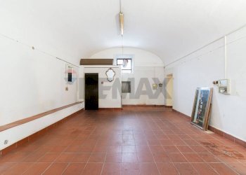 Stanza vuota - Commercial Premises Piazza Della Libertà
 
2, Monterotondo - photo 9