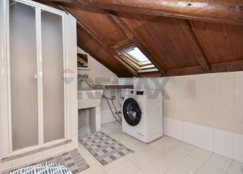 Lavanderia - Attic VIA MARIO ARCIDIACONO
 
5, Acireale - photo 6