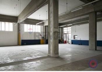 Parcheggio - Locale Commerciale Via Vespri
18, Riposto - foto 2