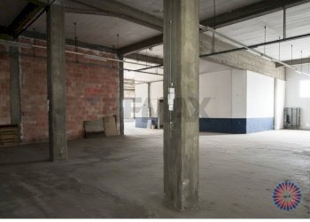 Parcheggio - Locale Commerciale Via Vespri
18, Riposto - foto 6