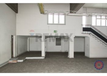 Parcheggio - Locale Commerciale Via Vespri
18, Riposto - foto 13