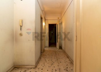 Hall / corridoio - Trilocale Via San Pietro
 
54, Catania - foto 10