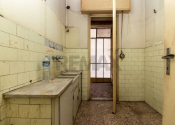 Cucina - Trilocale Via San Pietro
 
54, Catania - foto 12