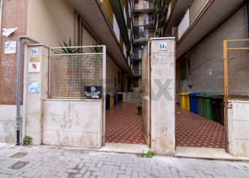 Edificio all\'aperto - Trilocale Via San Pietro
 
54, Catania - foto 21