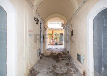 Hall / corridoio - Magazzino Via Pozzo Canale
 
25, Catania - foto 6