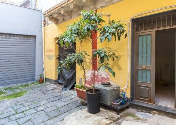 Terrazza - Magazzino Via Pozzo Canale
 
25, Catania - foto 18