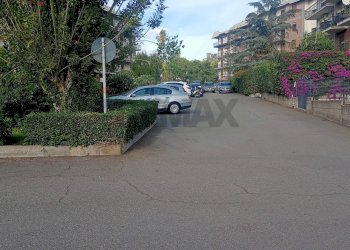 Edificio all\'aperto - Trilocale Via Galermo
 
105, Catania - foto 21