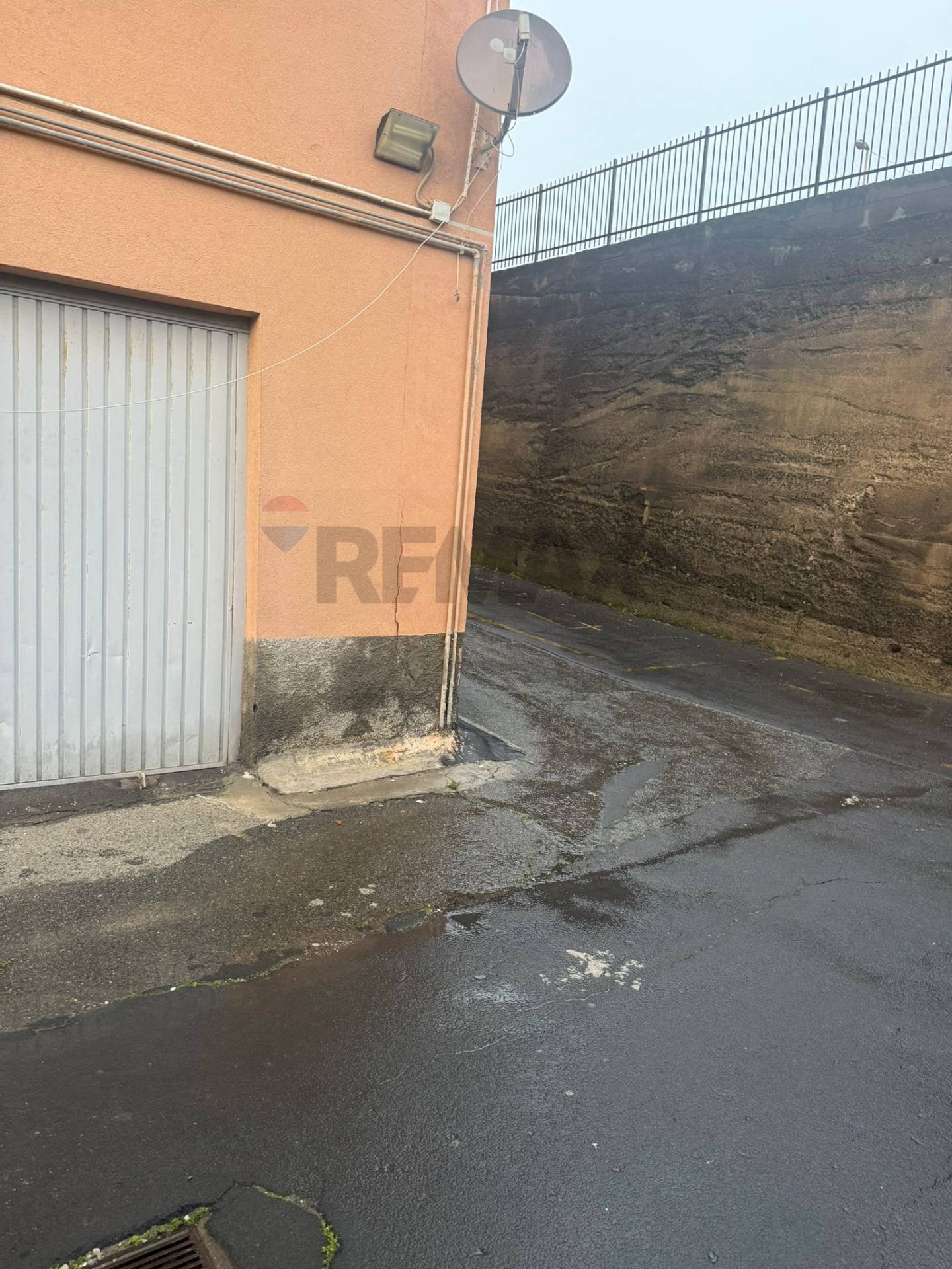 Edificio all\'aperto - Box Via Balatelle
18, San Giovanni la Punta - foto 3