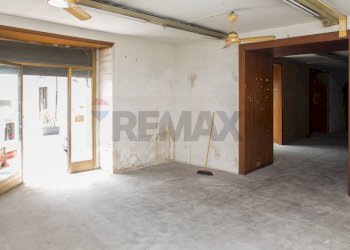 Stanza vuota - Locale Commerciale Via Alessandro Manzoni
 
100, Catania - foto 3