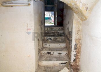 Scale - Locale Commerciale Via Alessandro Manzoni
 
100, Catania - foto 24