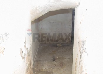 Stanza vuota - Locale Commerciale Via Alessandro Manzoni
 
100, Catania - foto 25