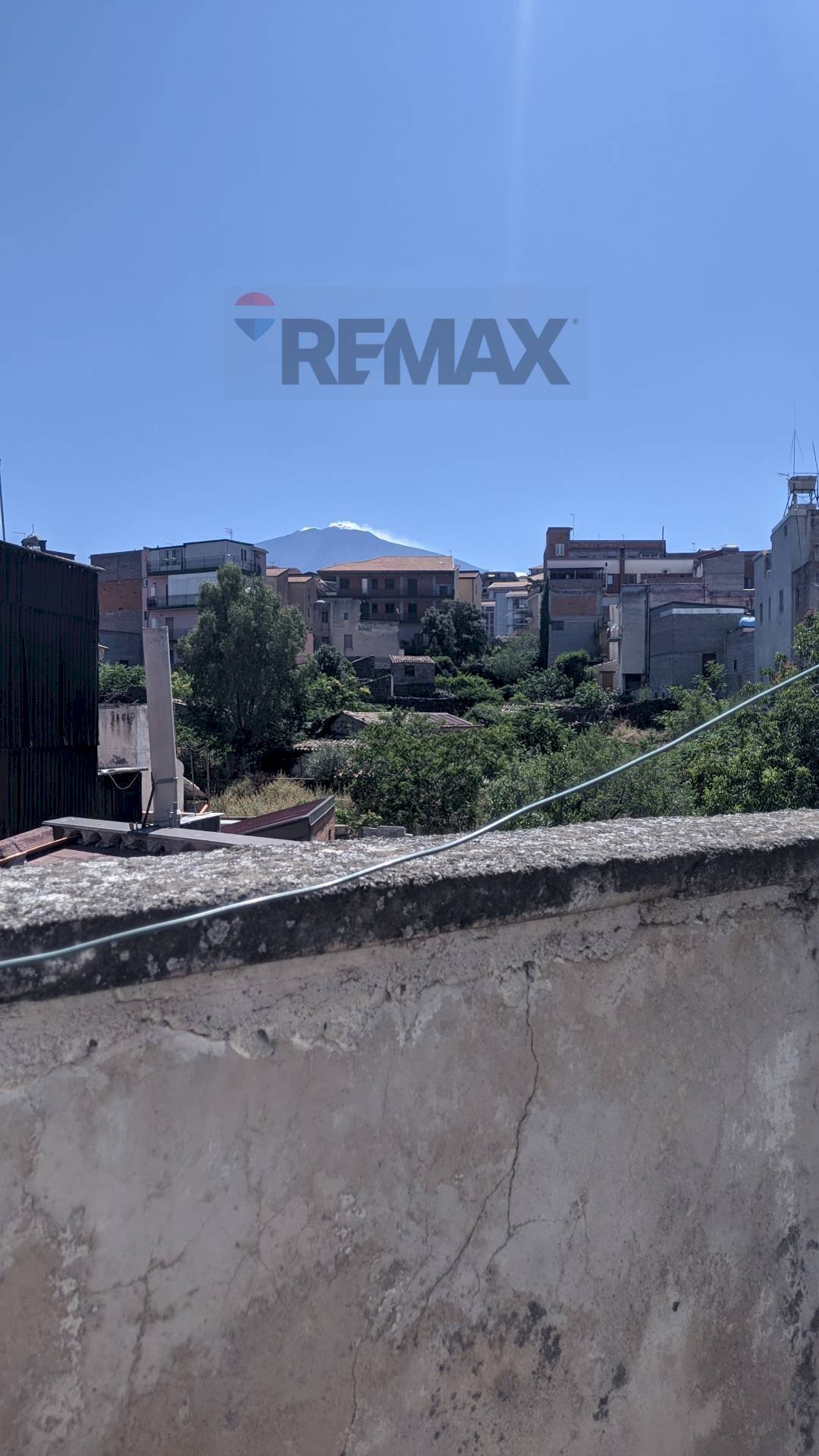 Vista delle montagne - Casa indipendente VIA GRAZIA DELEDDA
 
8, Bronte - foto 1