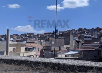 Edificio all\'aperto - Casa indipendente VIA GRAZIA DELEDDA
 
8, Bronte - foto 2