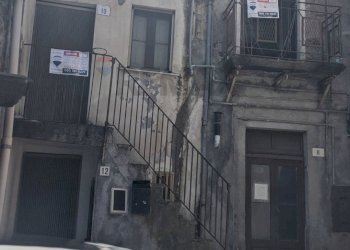 Edificio all\'aperto - Independent house VIA GRAZIA DELEDDA
 
8, Bronte - photo 1