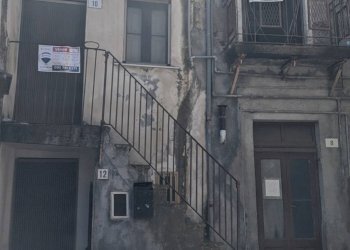 Edificio all\'aperto - Casa indipendente VIA GRAZIA DELEDDA
 
8, Bronte - foto 2