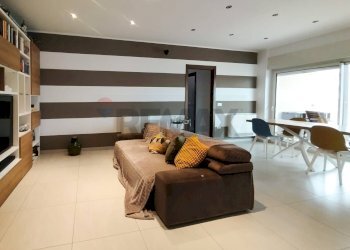 Sala da pranzo - Trilocale Via Nicola Minervino
 
35, Bari - foto 5