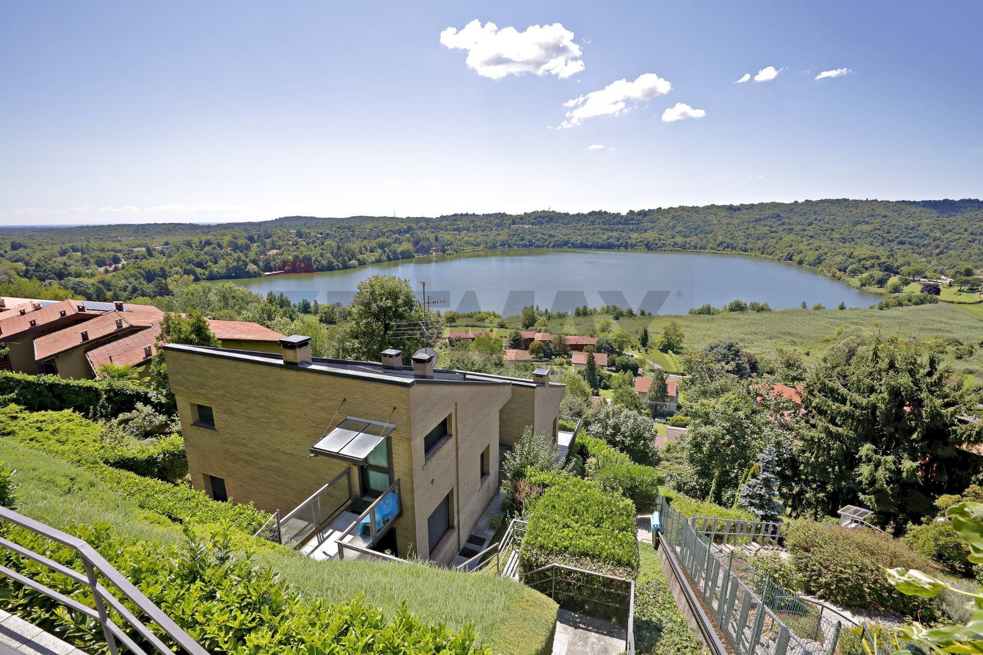 Vista dell\'acqua - Villa VIA MANDELLI
 
5/A, Montorfano - foto 1