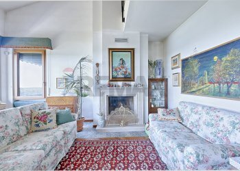 Soggiorno - Villa VIA MANDELLI
 
5/A, Montorfano - foto 9