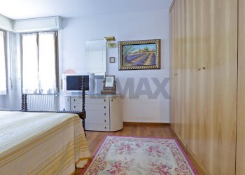 Camera / camera da letto - Villa VIA MANDELLI
 
5/A, Montorfano - foto 23