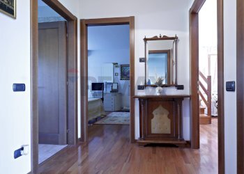 Hall / corridoio - Villa VIA MANDELLI
 
5/A, Montorfano - foto 27