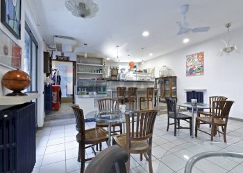 Sala da pranzo - Bar Tavola Calda - Fredda VIA MONTEGRAPPA
 
4, Monza - foto 19