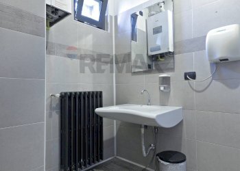 Bagno - Bar Tavola Calda - Fredda VIA MONTEGRAPPA
 
4, Monza - foto 28