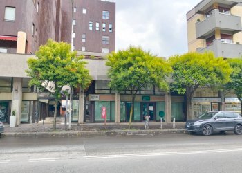 Edificio all\'aperto - Ufficio Monza - foto 24