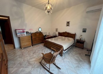 Camera / camera da letto - Villa Corso Umberto 1
 
328, Gambolò - foto 14