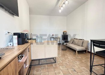 Soggiorno - Quadrilocale Via Parini
 
4, Vieste - foto 2