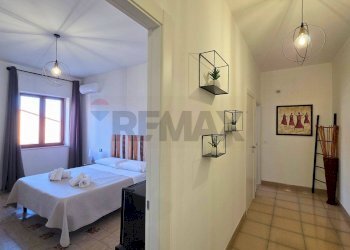 Camera / camera da letto - Quadrilocale Via Parini
 
4, Vieste - foto 14