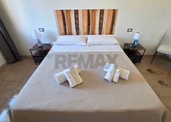 Camera / camera da letto - Quadrilocale Via Parini
 
4, Vieste - foto 17