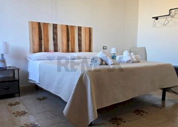 Camera / camera da letto - Quadrilocale Via Parini
 
4, Vieste - foto 18