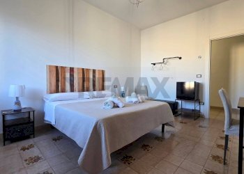 Camera / camera da letto - Quadrilocale Via Parini
 
4, Vieste - foto 20