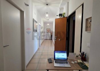 Hall / corridoio - Quadrilocale Via Parini
 
4, Vieste - foto 25