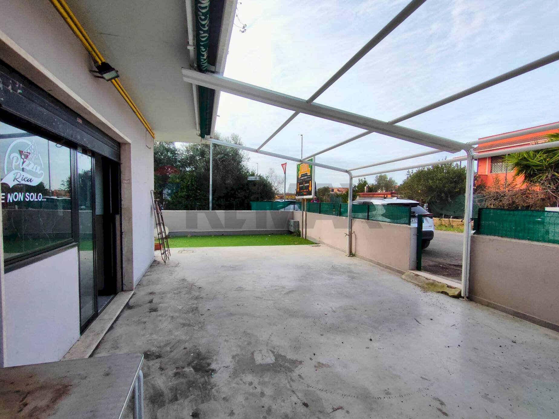 Terrazza - Locale Commerciale Viale Di Pescina Gagliarda
 
111, Roma - foto 1