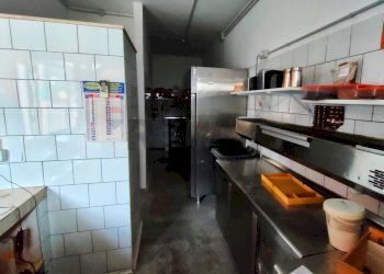 Cucina - Commercial Premises Via Frugarolo, Roma - photo 8
