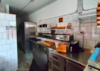 Cucina - Commercial Premises Via Frugarolo, Roma - photo 14