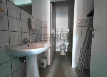 Bagno - Commercial Premises Via Frugarolo, Roma - photo 15