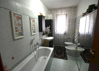 Foto 16 - Three-room apartment via BOLZANO
 
11A, Gemonio - photo 16