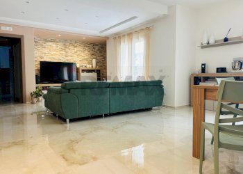 Sala da pranzo - Appartamento via delle dolomiti
 
65, Ragusa - foto 1