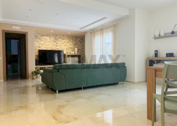 Sala da pranzo - Appartamento via delle dolomiti
 
65, Ragusa - foto 9