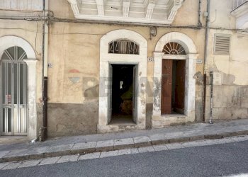 Edificio all\'aperto - Magazzino Ragusa - foto 4