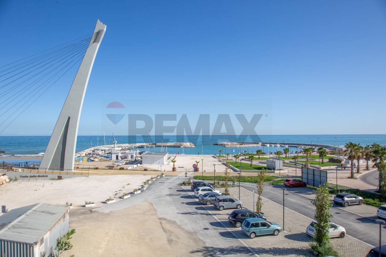 Vista dell\'acqua - Trilocale Via Pola
 
35, Francavilla al Mare - foto 1