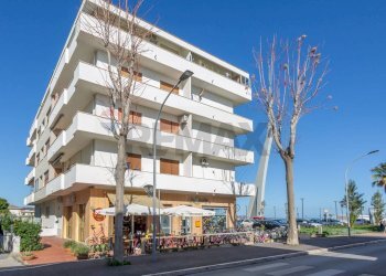 Edificio all\'aperto - Trilocale Via Pola
 
35, Francavilla al Mare - foto 14